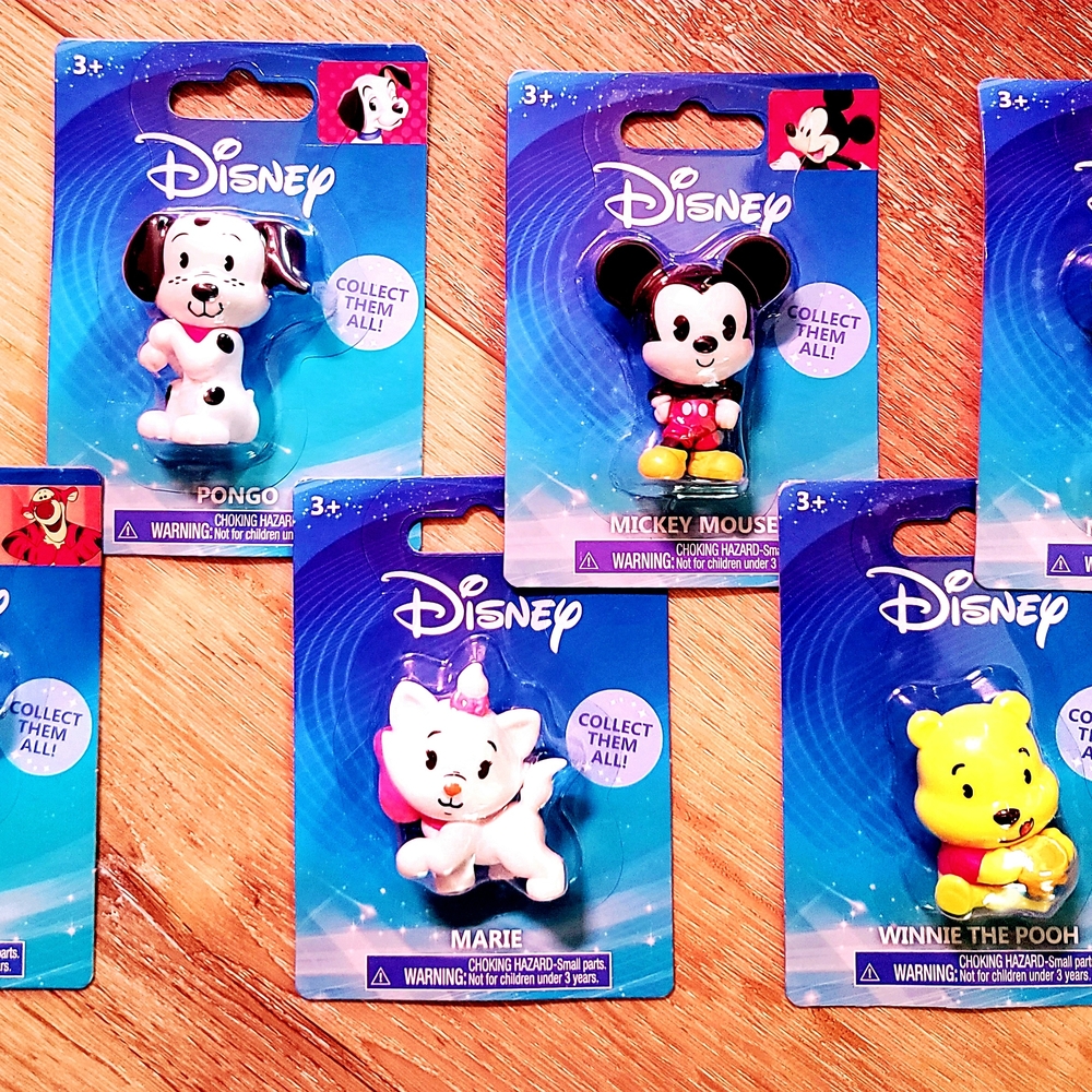 Set Of 6 Disney Character Figurines Pooh, Marie, Pongo, Mickey, Minnie, & Tigger